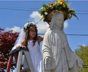 MayCrowning